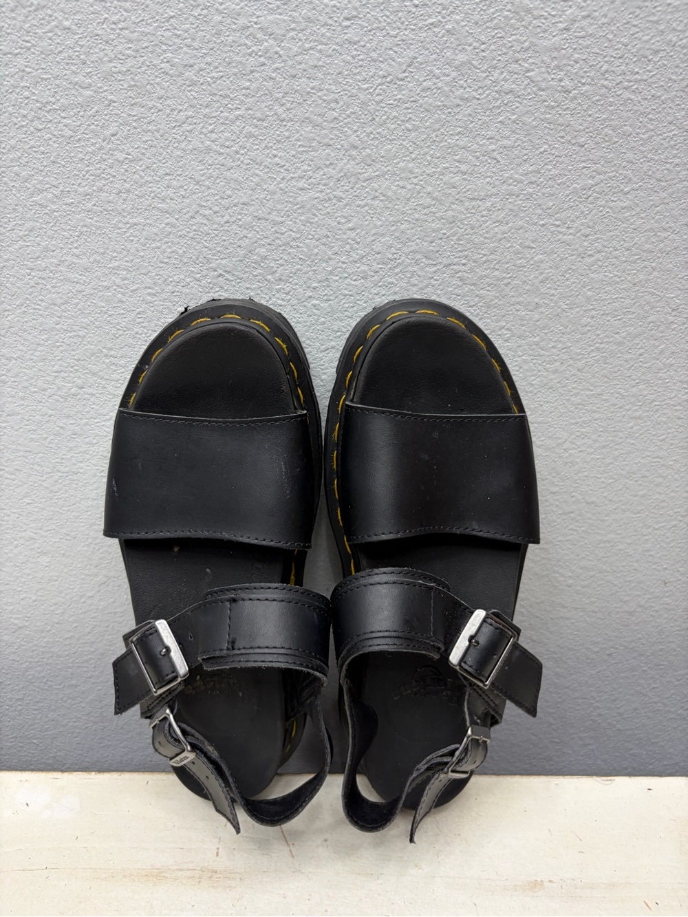 Dr. Martens Black Leather Voss Strap Sandals Size 7 - Picture 6 of 8
